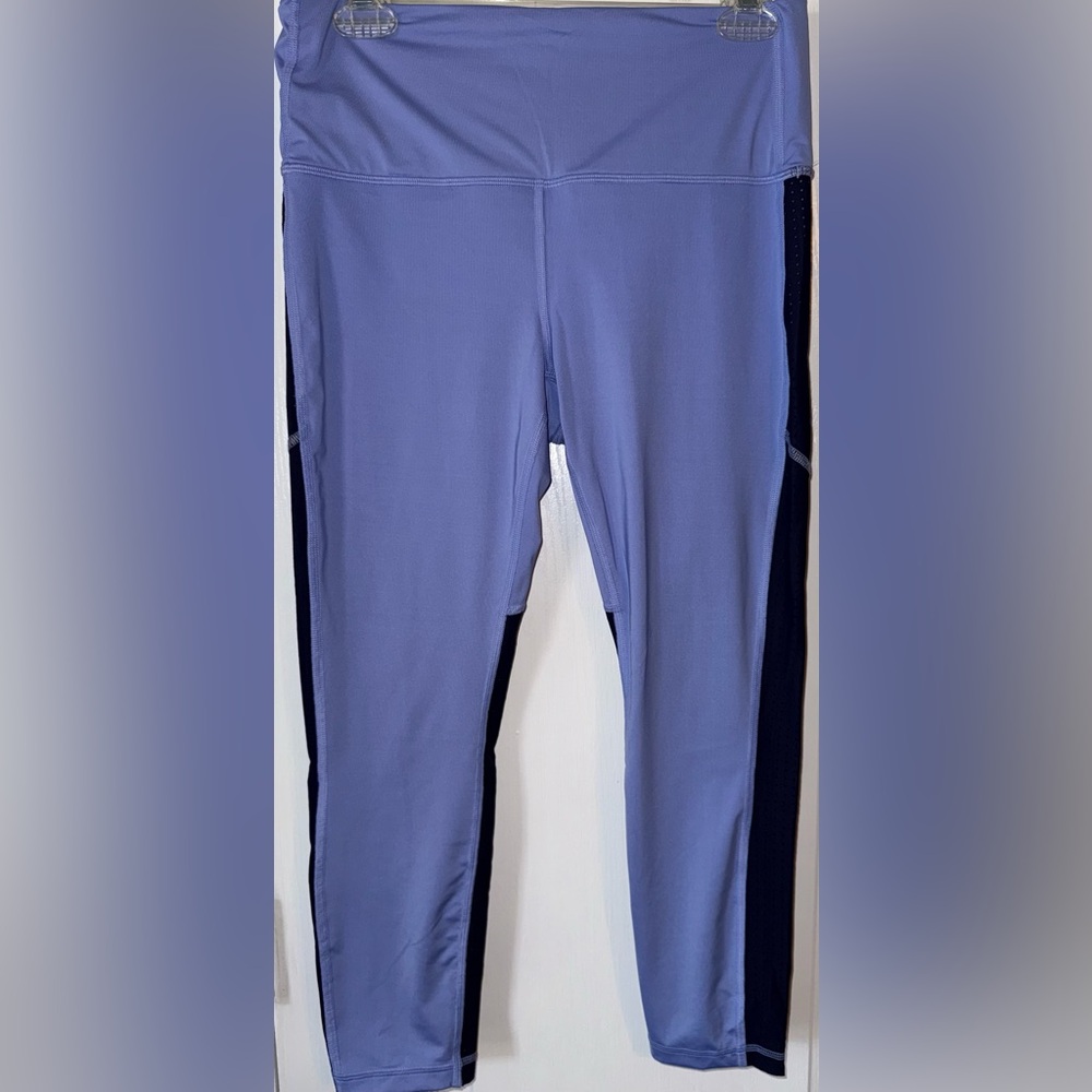 Athleta Blue Cropped Capri Leggings Size M